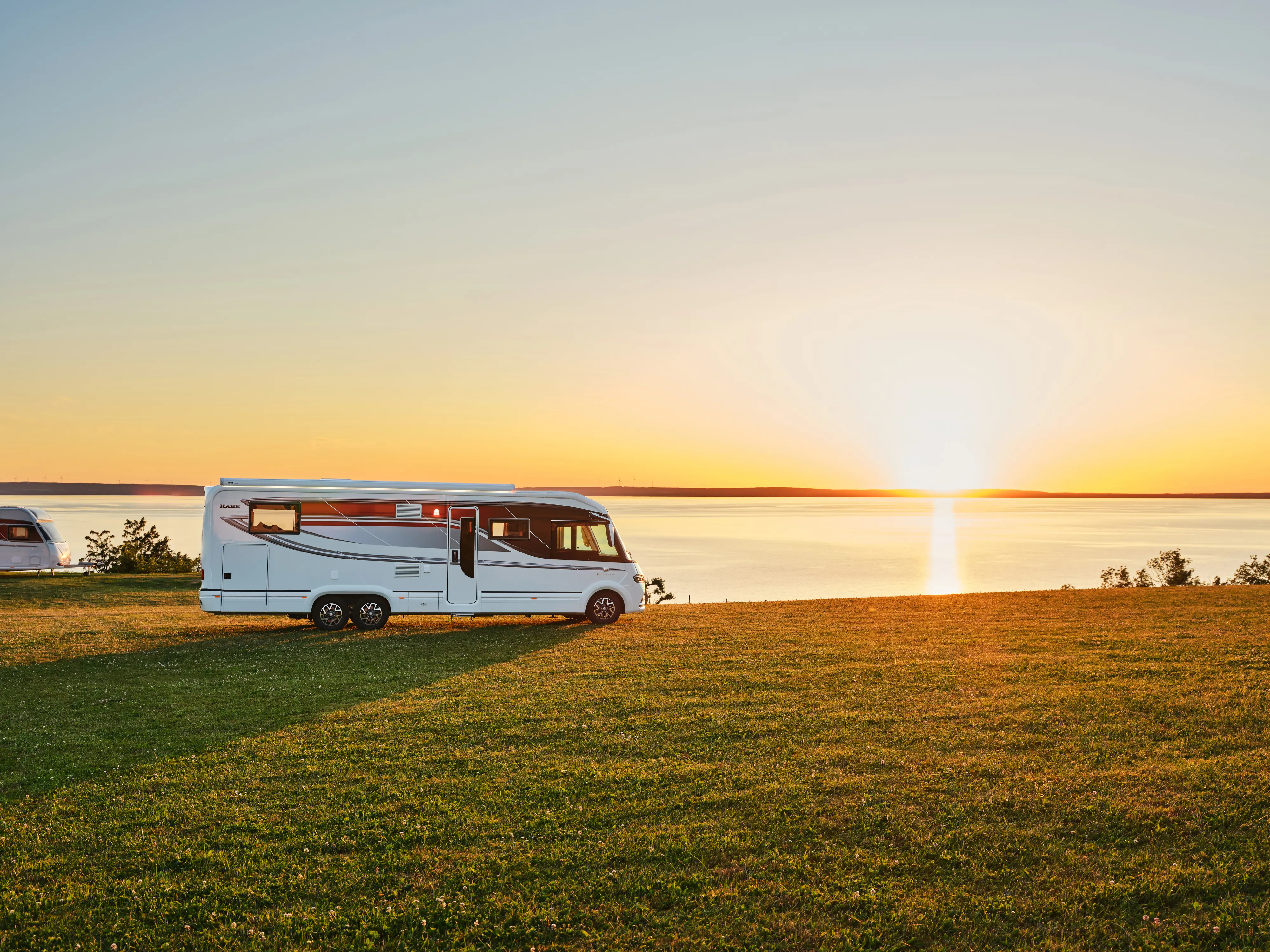 Kabe Husbil i solnedgång